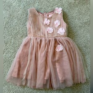 Popatu tulle and flower embellished dress